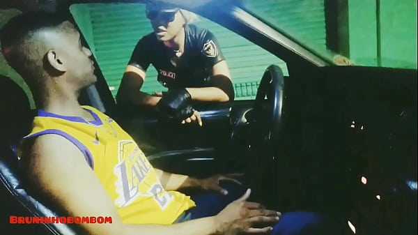 Preta Fogosa and Bruninho Bombom in a car sex scene