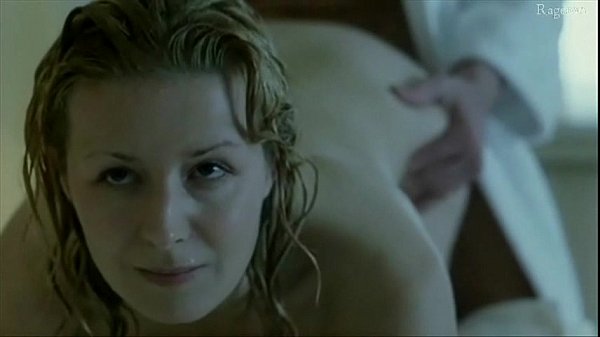 Claudia Everhart and Valeria Bruni in Shameless scenes