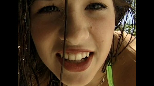 Blonde Cheyenne Silver gives beach blowjob