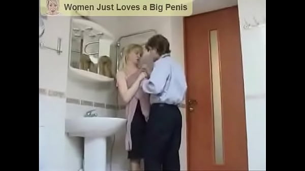 Jessica Alba 18 Years Old Blowjob in Bathroom