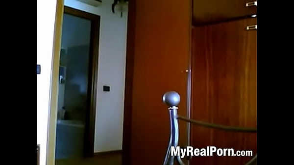 She Home Naked Amateur Wife Walks In On Husband Watching Porn