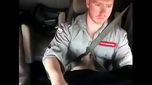 Gay truck driver Prestonmctaggart77 shows off fat cock on webcam
