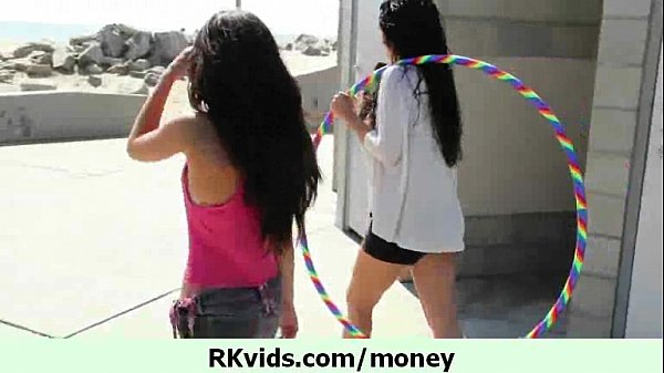Teen whore paid for sex with Medapascal