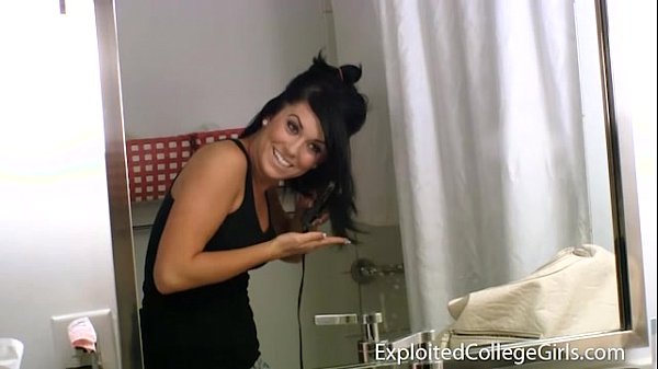 Mira gives her first blowjob in the bathroom