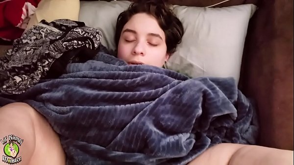 Lilkiwwimonster creampie gangbang after a long night with a chubby latina midget