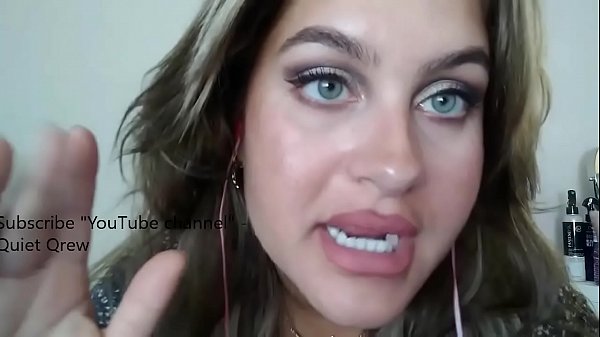 Xoara Love whispers and blows bubble gum during arab blowjob