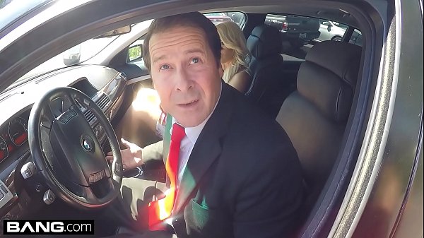 Wife blows black cop in car to bail out husband