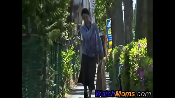 Jamesaj bangs his office lady employee