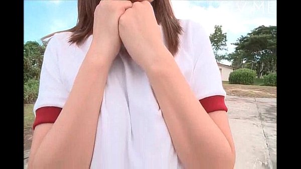 Teen girl Iuiwatlhmcov gets a surprise blowjob and cumshot