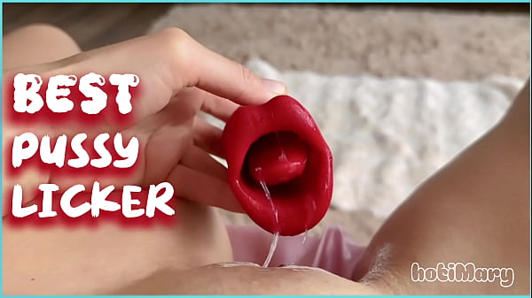 Aleksa Mak sucks my wet pussy with toy