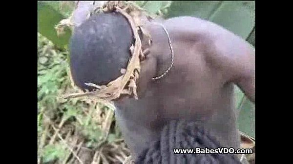 African amateur couple fucks outdoors on a tree