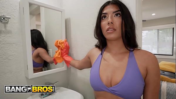 Jasmine Sherni Fucks Ace Bigs On Kitchen Counter After Blowjob Cleaning Service