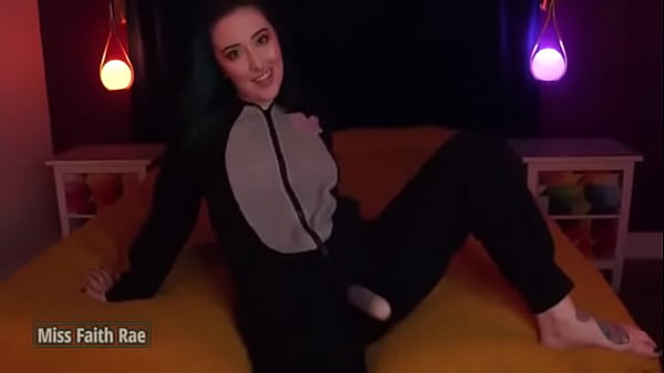 Miss Faith Rae pegs boyfriend in pajamas