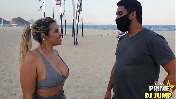 Monique Lopes fucks on Copacabana Beach with big cock