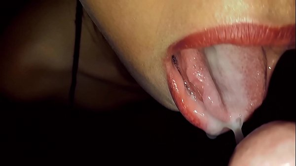 Mexicana gives deep throat blowjobs and swallows cum