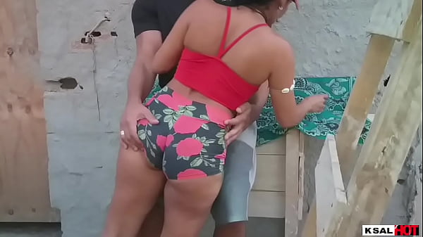Ksal Hot and Pitbull Porn get interrupted by mosquitoes while trying to fuck in an unfinished house