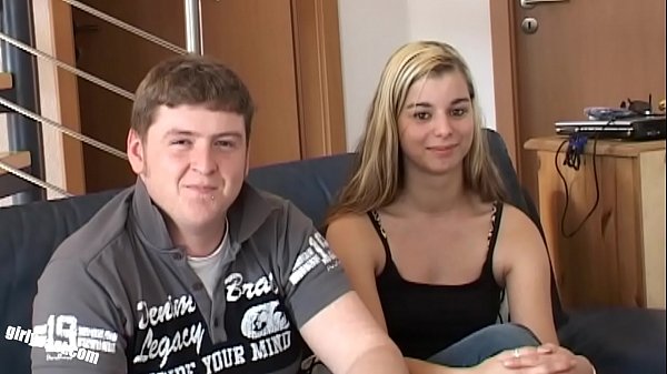 Teen Melanie gives blowjob at home casting