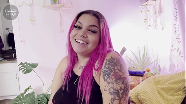 Dahlia Von Knight BBW milf gets intimate with her new neighbor