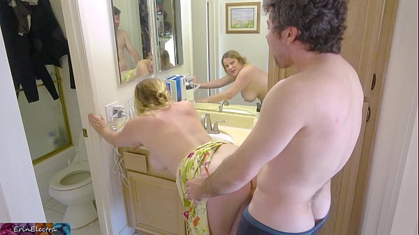 Erin Electra's stepmom gets fucked hard while cleaning the bathroom