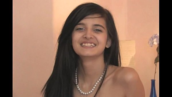 Zoey Kush 19 year old girl fingering herself solo