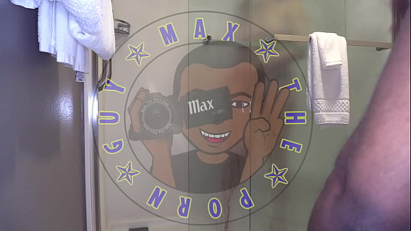 Vixen gives sloppy blowjob to Max The Porn Guy