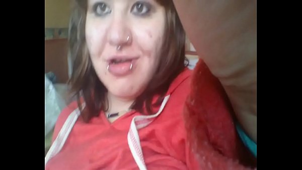 Shannonscorpio masturbates with vibrator and dildo