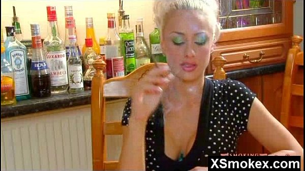 Dorothy4930 smoking fetish nude girl