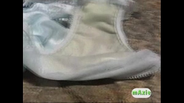 Japanese girl accidentally wets her panties on outdoor stairs