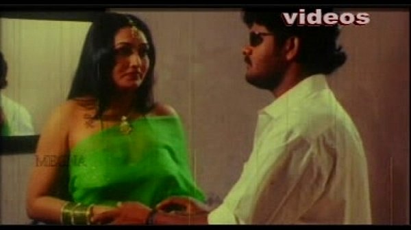 Mallu Chandrika teasing in wet bath