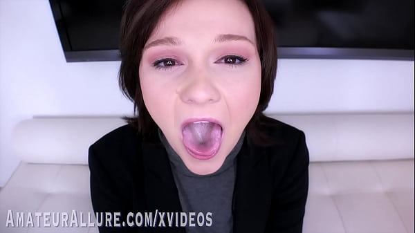 Lexi Mansfield gives deepthroat blowjob at audition