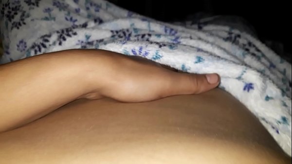 Paty Bumbum masturbates for fans