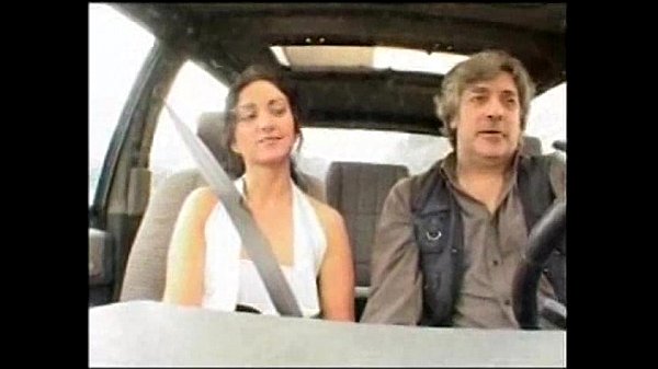 Real amateur couple fuck in car