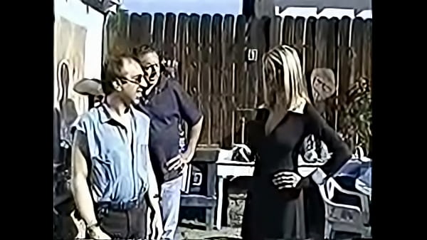 Emma Starr Blonde Milf Blowjob Threesome With Workmen