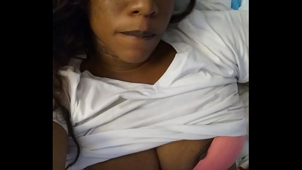 Japanese milf Arieshayuuu deepthroats hubby
