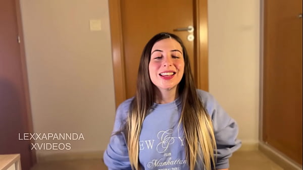 Teen gives boyfriend pregnant surprise blowjob in shower
