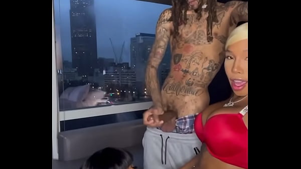 GakTrizzy deepthroats Diamond Briightt in homemade Denver video