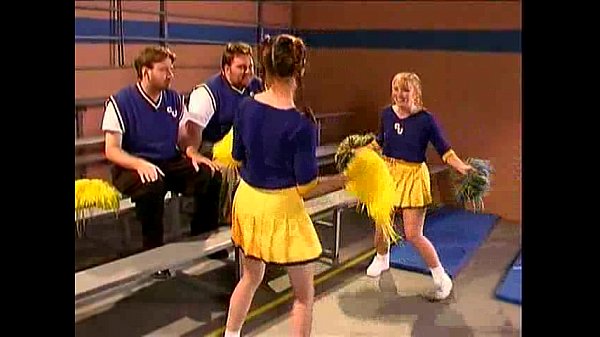 Cheerleader Kristina Black gets oral and facial in the locker room