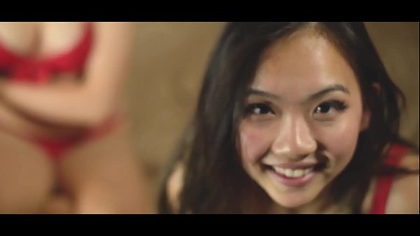 Blonde Anny Aurora and Asian teen scissor with Harriet Sugarcookie