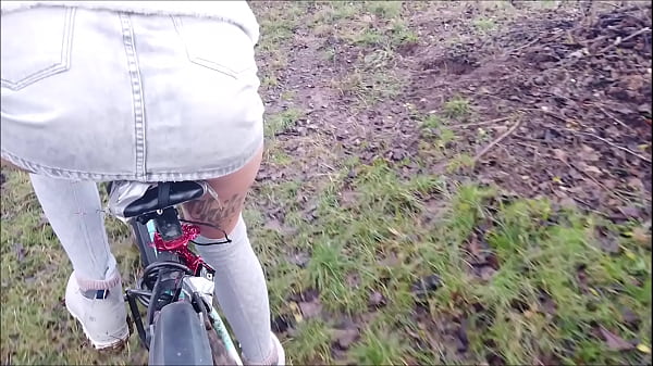 Lara Bergmann fucks bike in public miniskirt