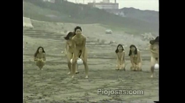 044 Corazondeperro piojosas girl gets dirty