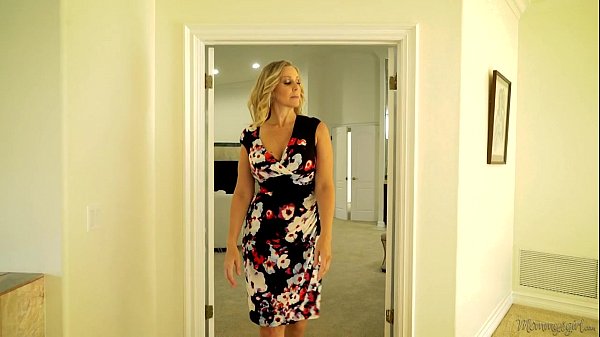Julia Ann catches girls fucking her friends