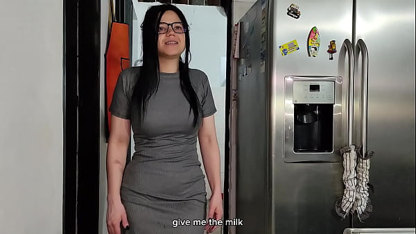Estefi's step-cousin slut deep throats and rims Crisanto in homemade Colombian amateur family roleplay