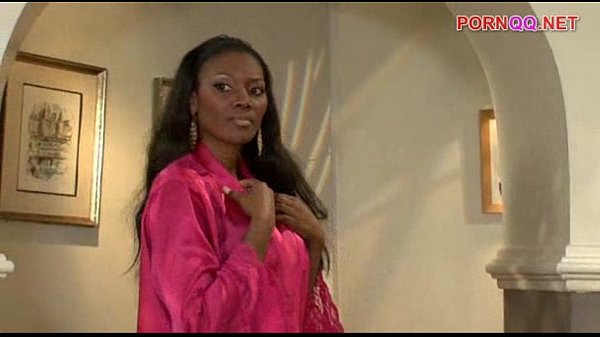 Nyomi Banxxx in Boyz n the Hood Parody Scene