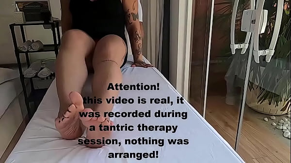 Teen gets orgasm from tantric massage therapist