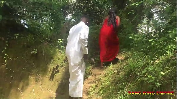 Fuckqueen fucks African village girl on public road