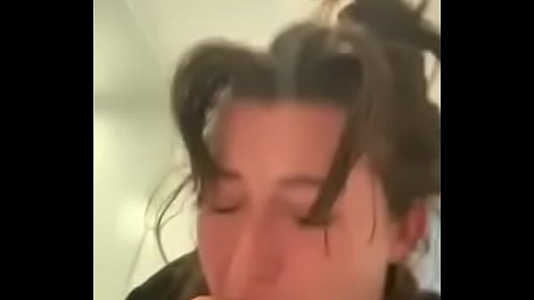 Lil Anne Frank sucks dildo to practice for boyfriend