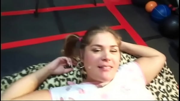 Maxxx Loadz fucks Rae Roxoff in homemade hardcore facial