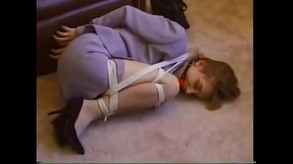 Slender girl self bondage with Manni533