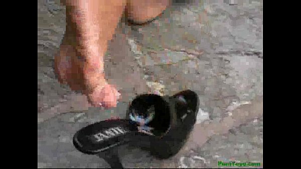 Outdoor footjob with amateur couple