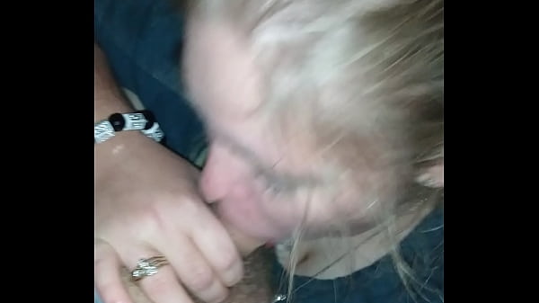 Shortstopp coworker cheats on wife with oral sex at home